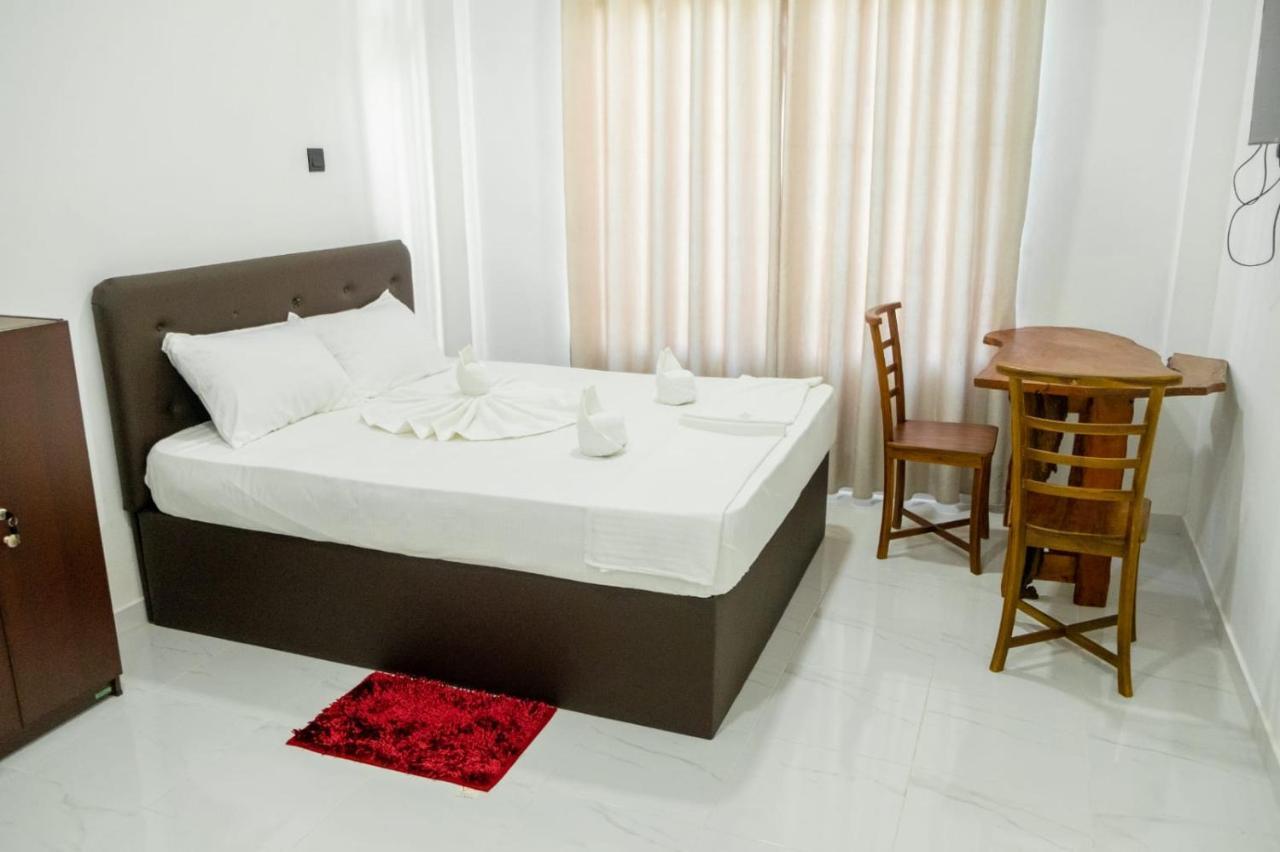 G A Villa Airport Transit Hotel كاتوناياكى المظهر الخارجي الصورة